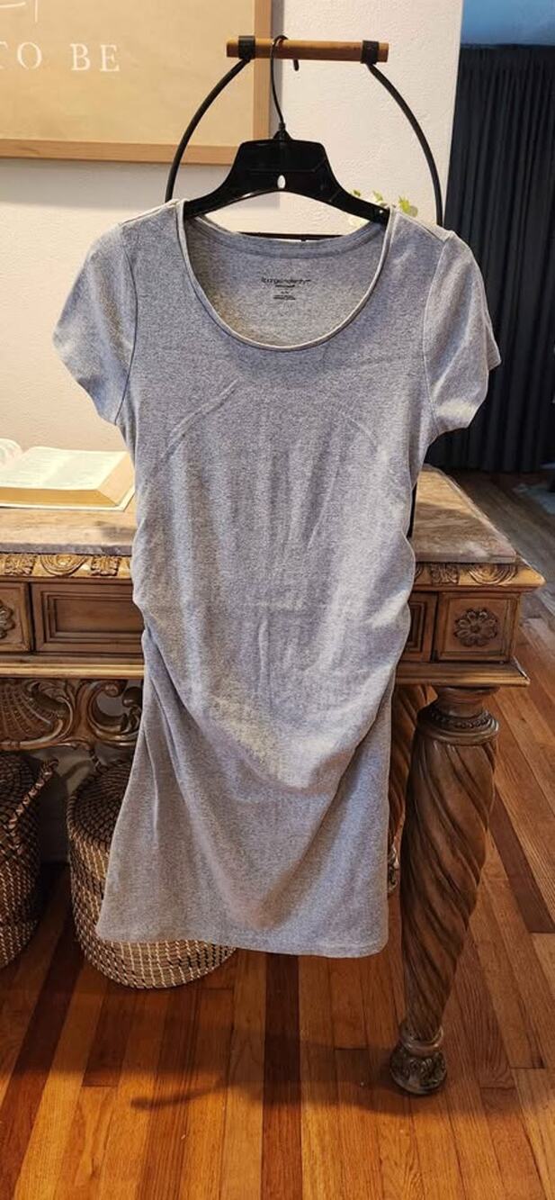 Liz Lange Maternity Medium Gray Short Sleeve Ruched Dress